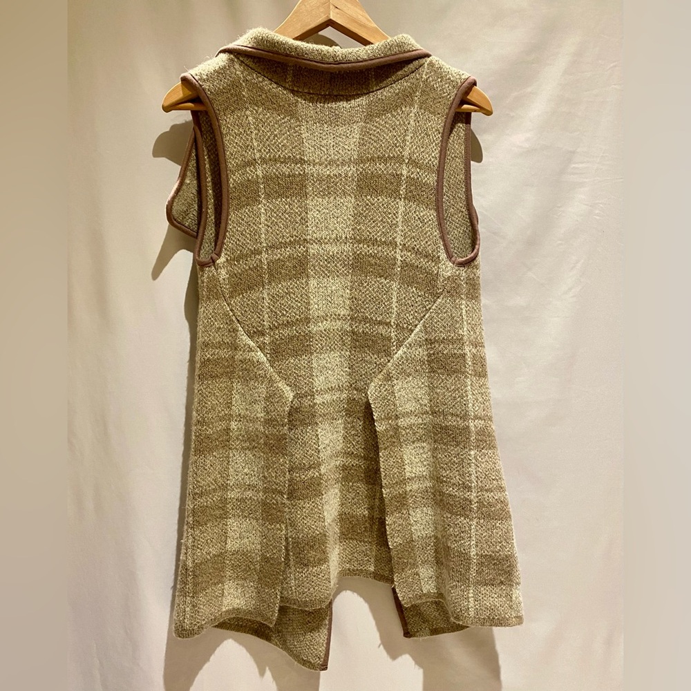 Yairo Plaid Wool Blend Blanket Sweater Vest, size S - Picture 2 of 8
